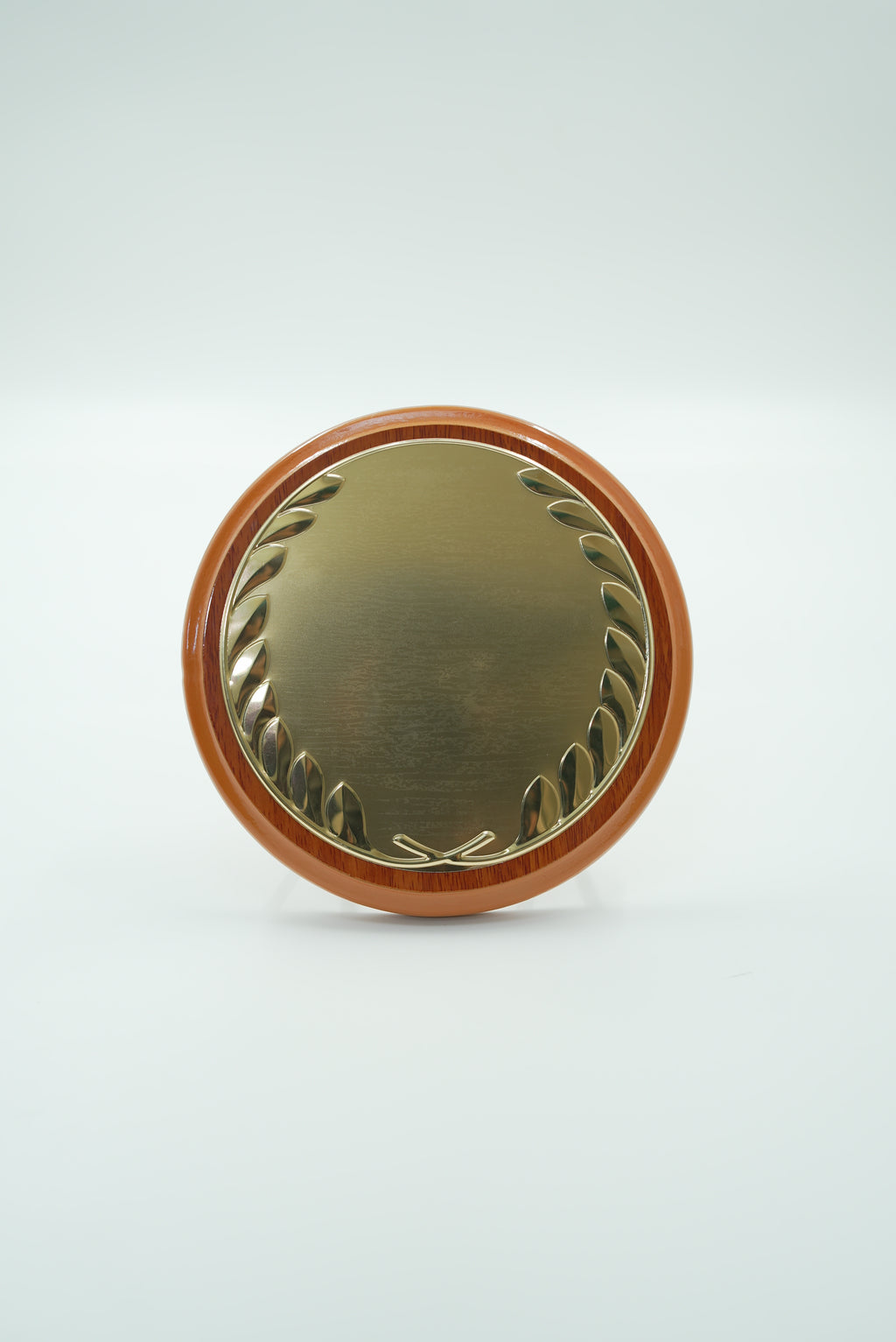 CIRCULAR WOODEN PLAQUE