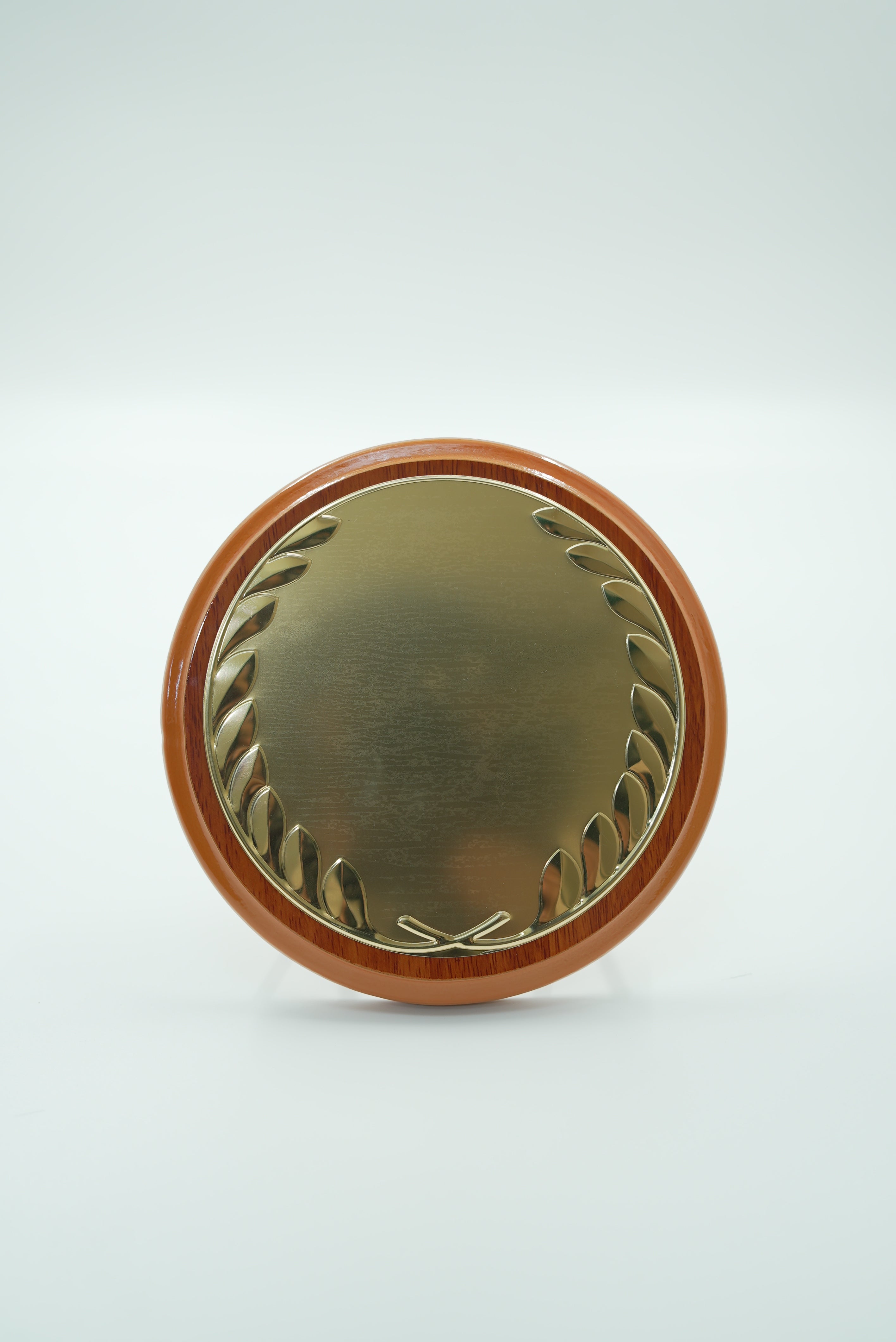 CIRCULAR WOODEN PLAQUE