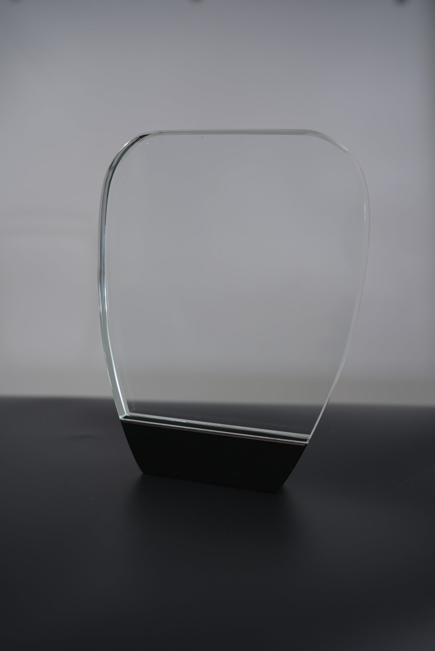 BLACK OVAL CRYSTAL