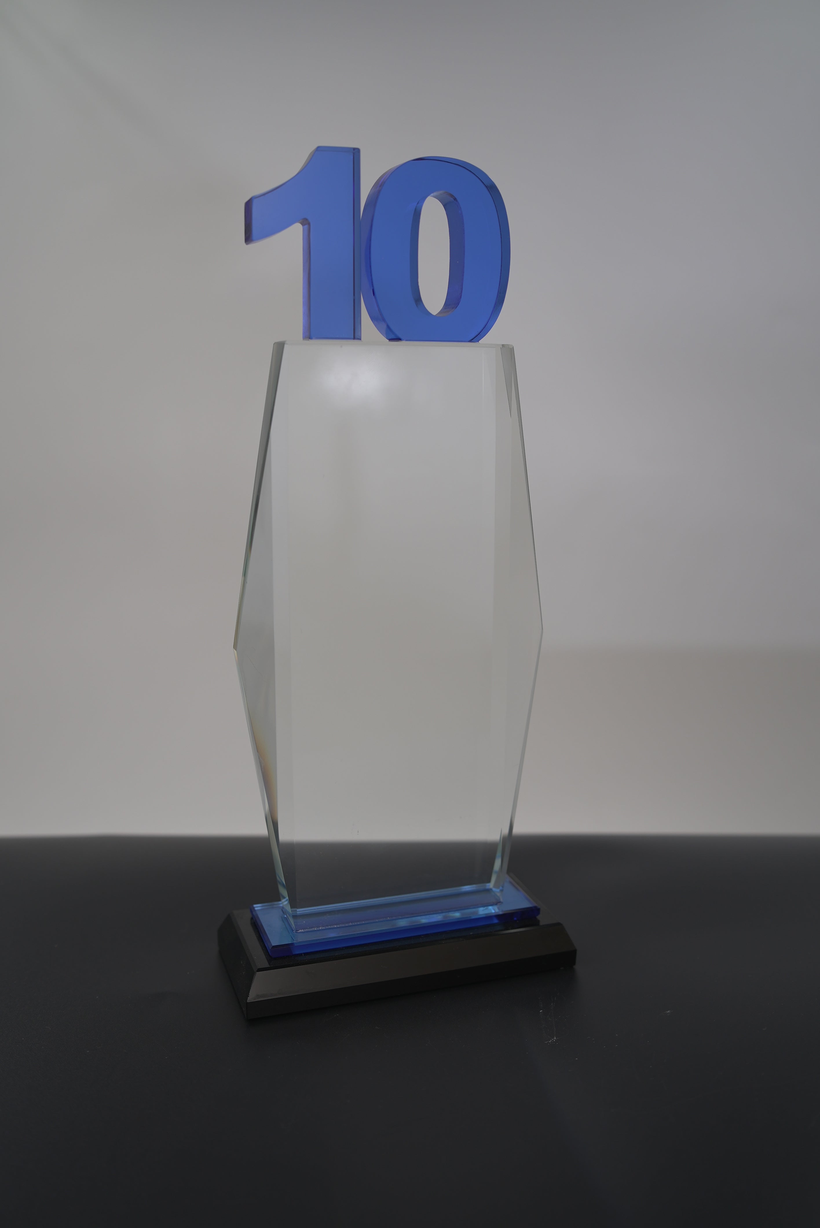 10Y SERVICE CRYSTAL AWARD