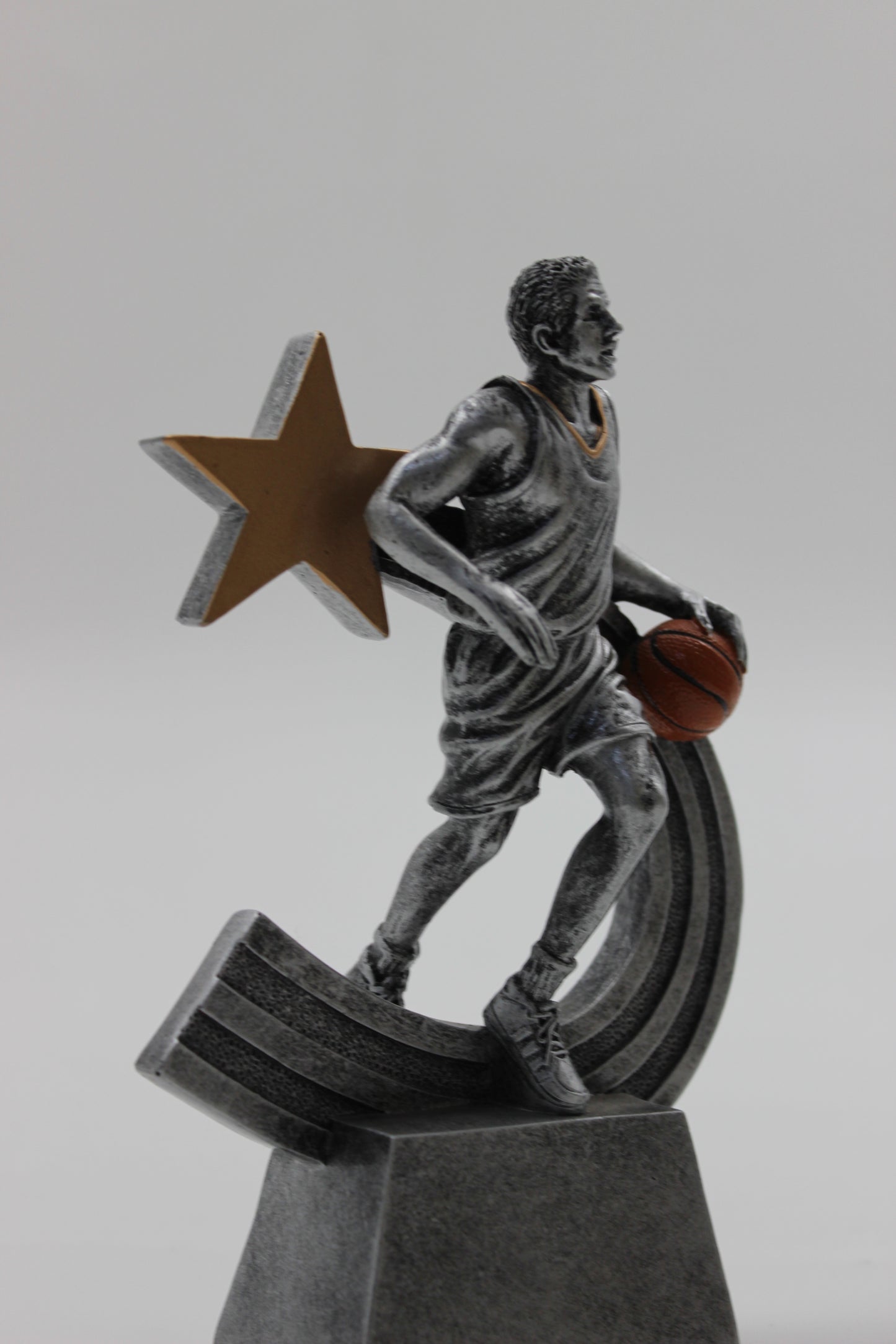 BASKETBALL PLAYER RESIN TROPHY